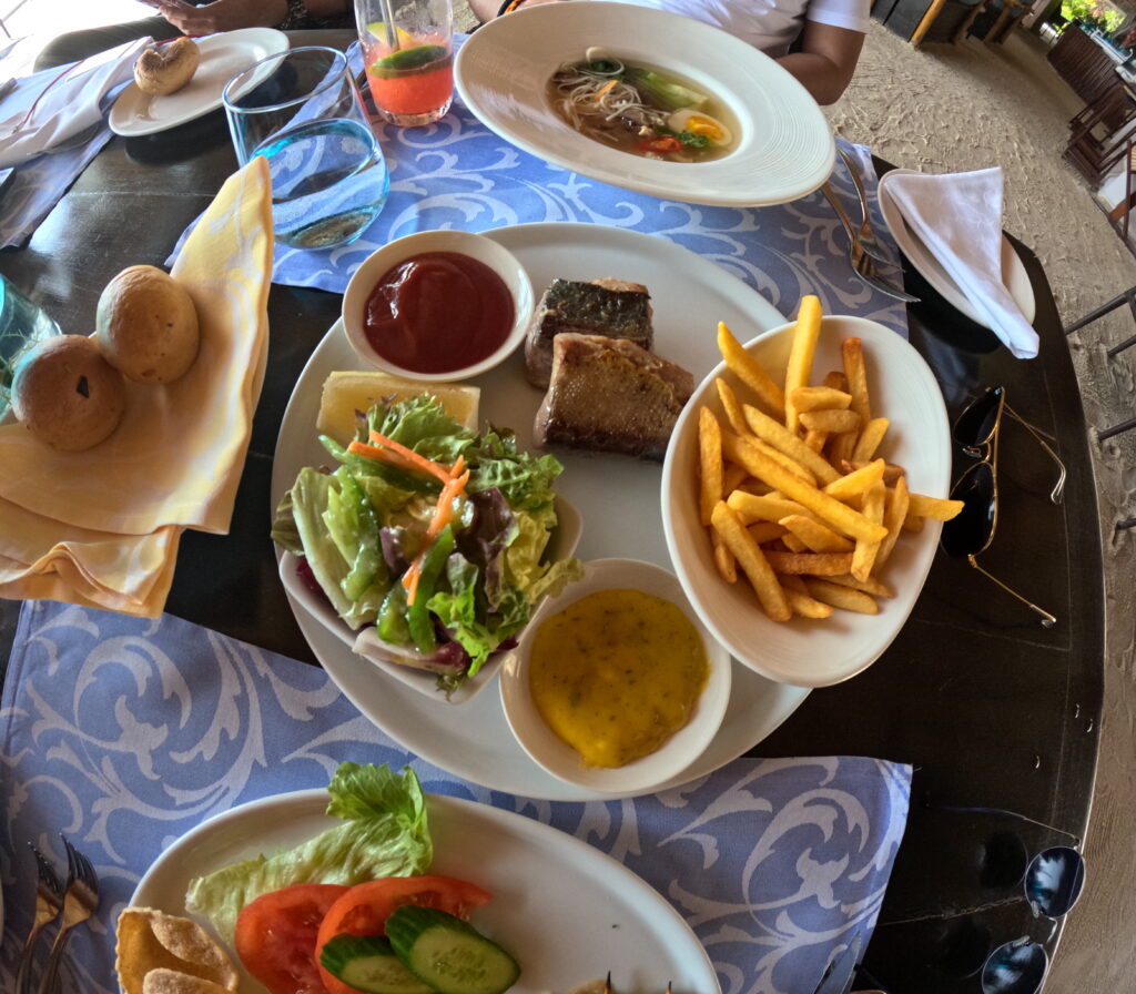 Dusit Thani Maldives Review - Seagrill Restaurant